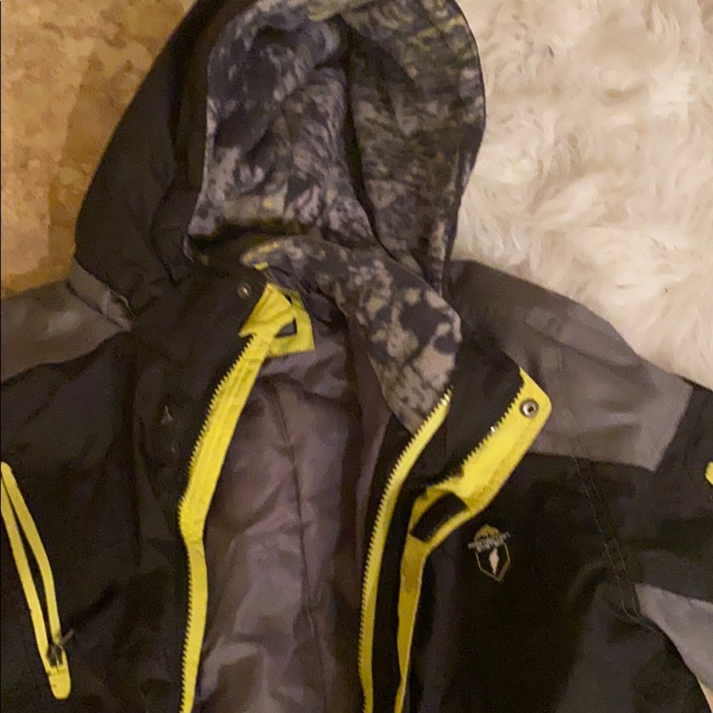 Snow/ski Coat - Picture 2 of 7